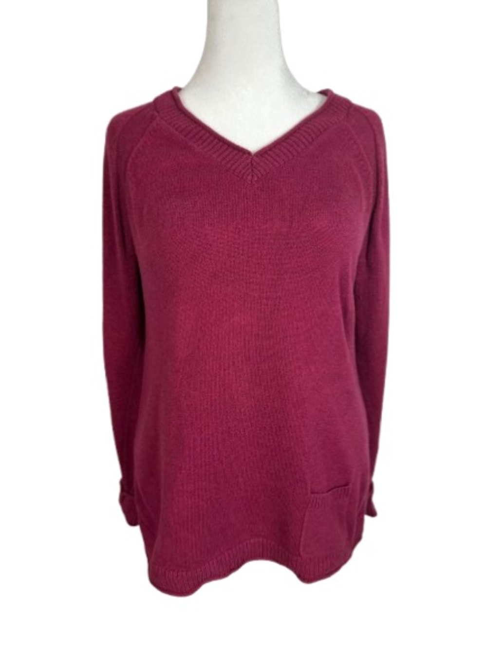 Eddie Bauer Women's V-Neck Sweater in Berry Plum Size L